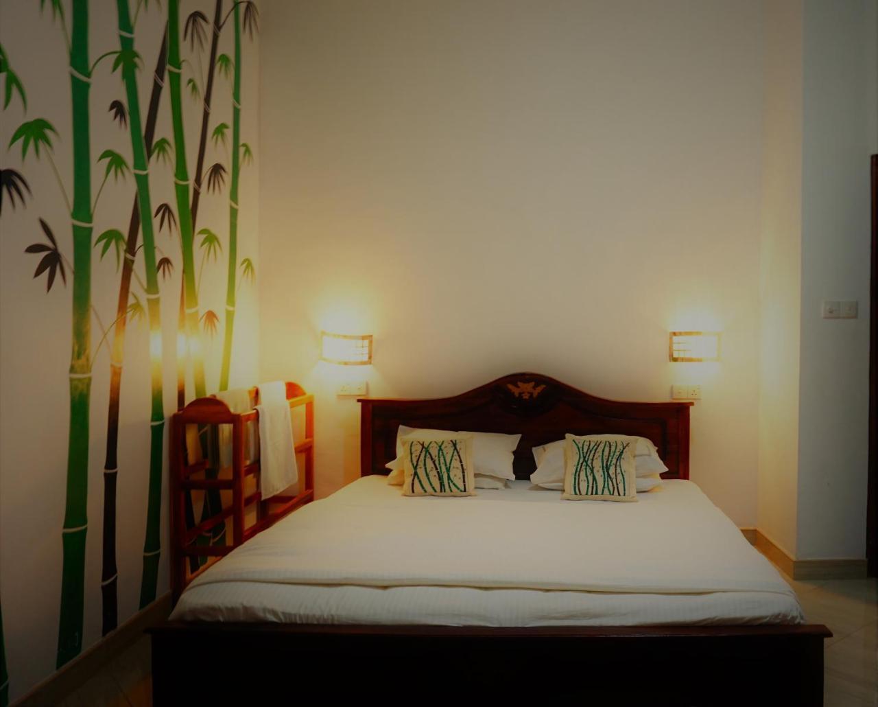 Hotel Sun Breeze เอลลา ภายนอก รูปภาพ
