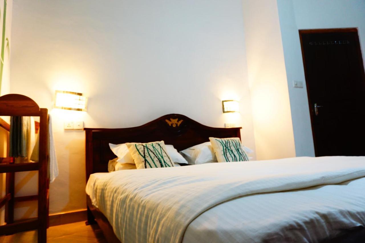 Hotel Sun Breeze เอลลา ภายนอก รูปภาพ
