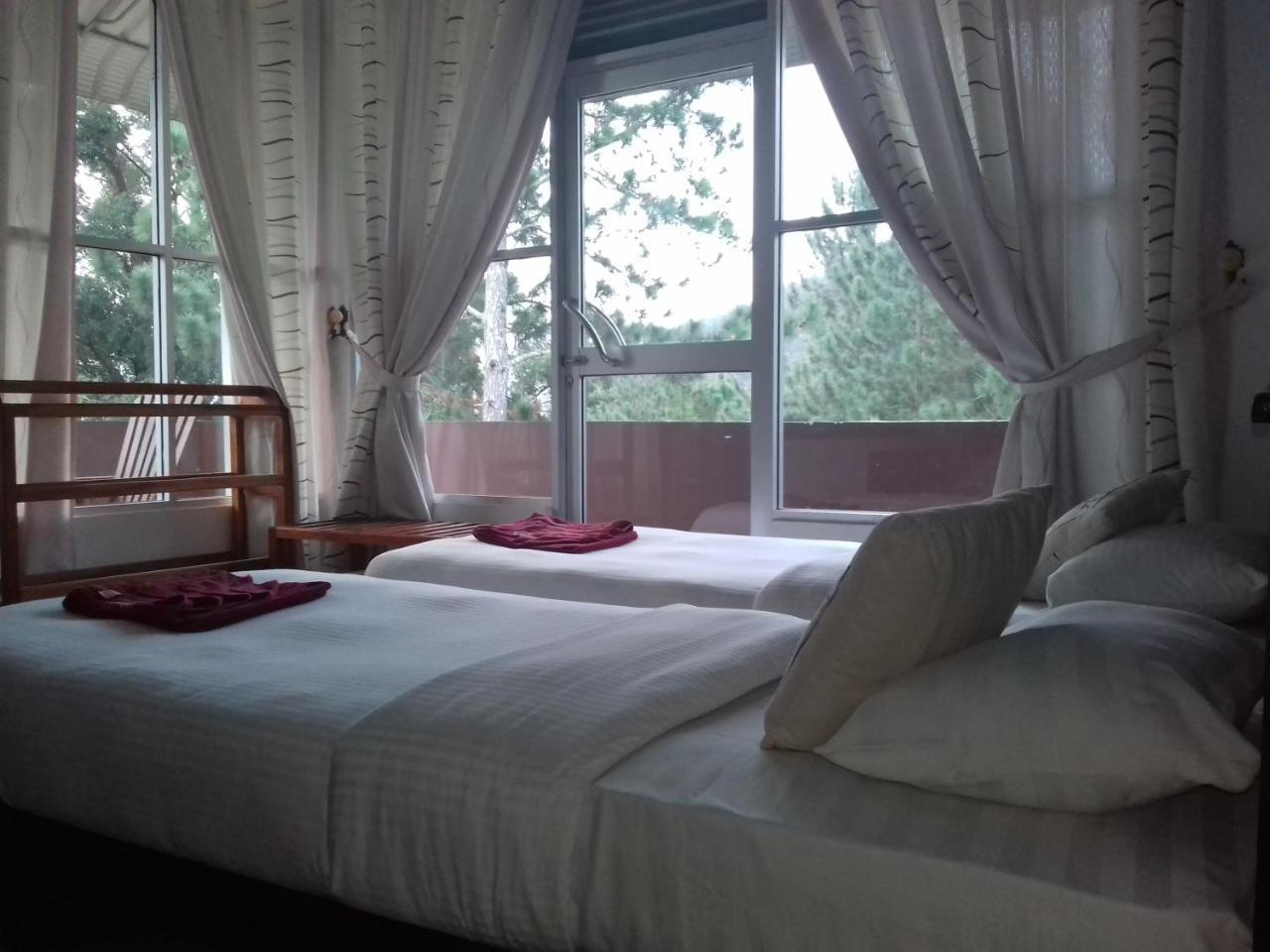 Hotel Sun Breeze เอลลา ภายนอก รูปภาพ